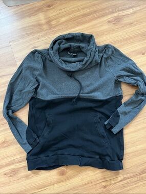 Nursing Queen Two-Tone Gray & Black Cowl Neck Sweater